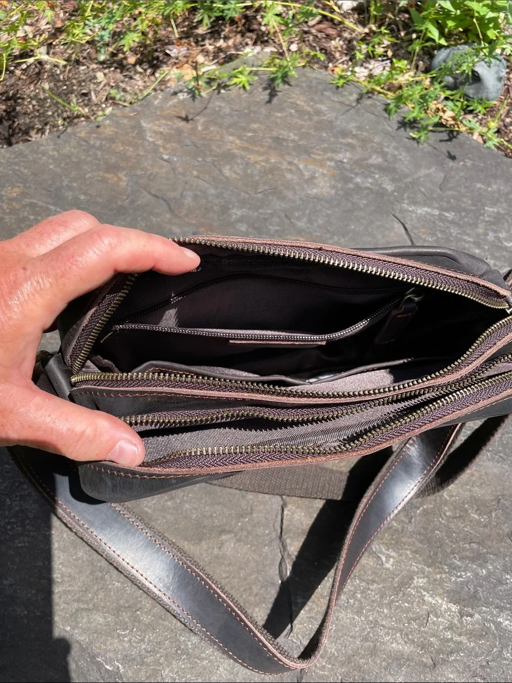 Men's Dark Brown Leather Messenger Bag W/ Multiple Zippered Pockets (NWOT)